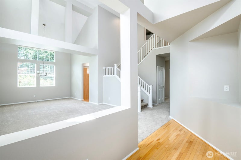 28011 Maple Ridge Way SE