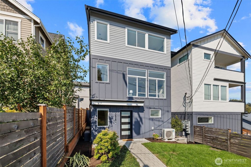 Photo of 3624 NE 65th Street, Seattle, WA 98115 (MLS # 2432991)