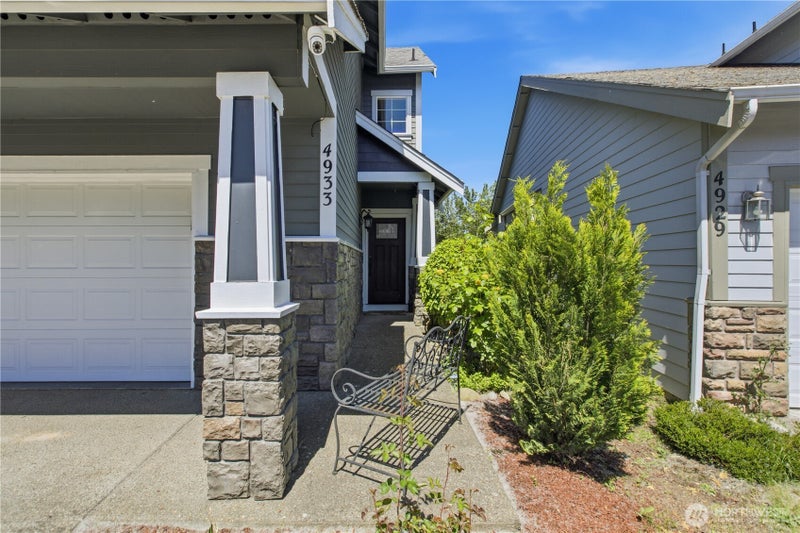 4933 Diana Court SE 17