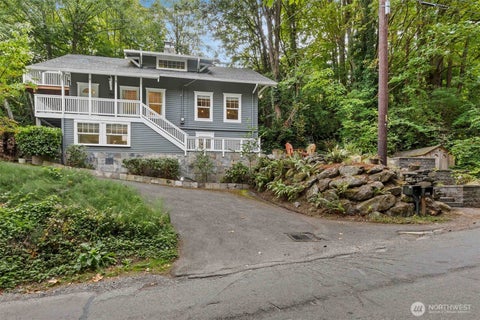 Photo of 2106 Fairmount Avenue SW, Seattle, WA 98126 (MLS # 2592197)