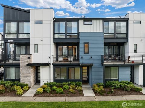 Photo of 21822 25th Avenue SE #B, Bothell, WA 98021 (MLS # 2401050)