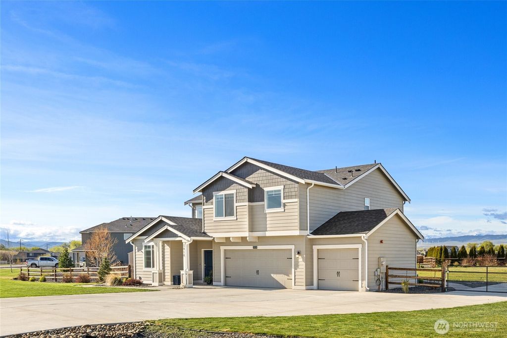 Photo of 2810 Dapple Gray Way, Ellensburg, WA 98926 (MLS # 2508511)