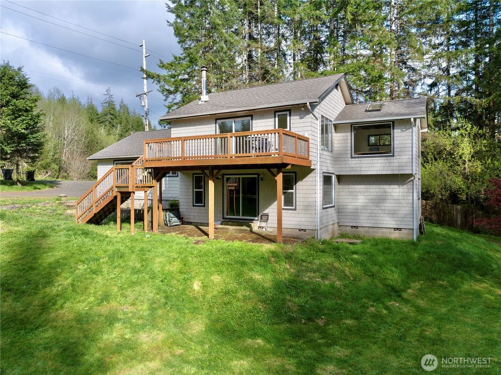 Photo of 219 Ocean Beach Road, Hoquiam, WA 98550 (MLS # 2515802)
