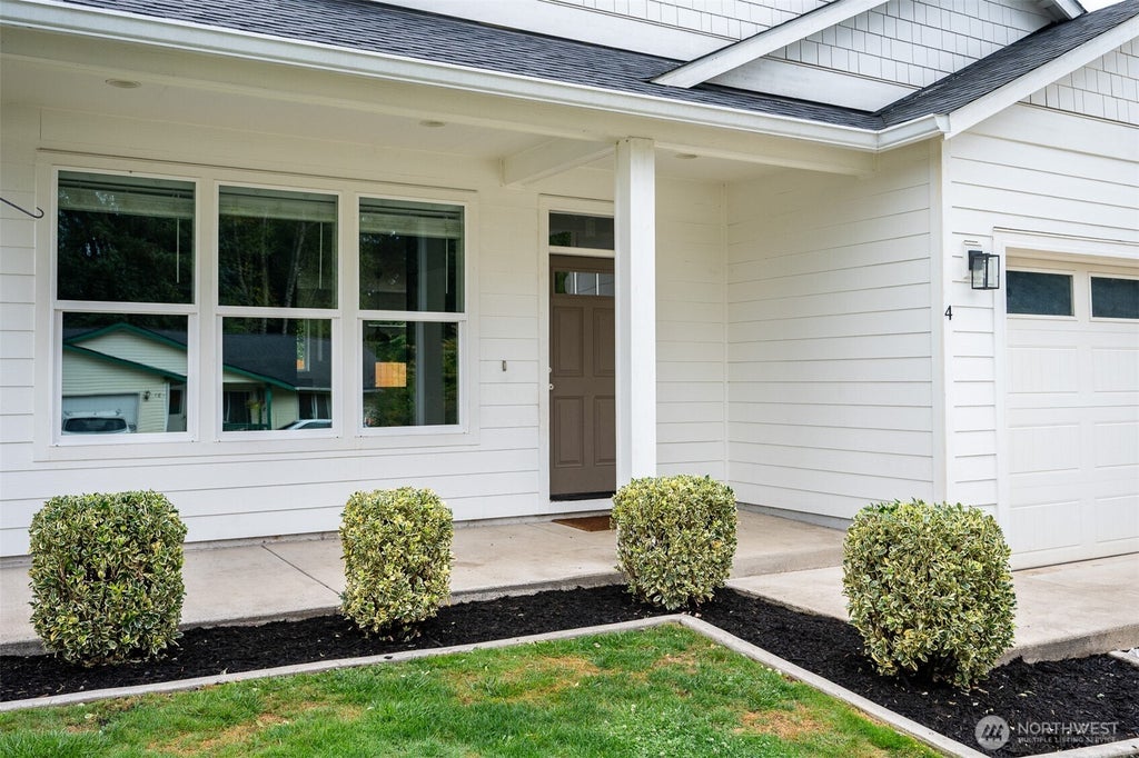 Photo of 4 Alpine Court, Vader, WA 98593 (MLS # 2580659)