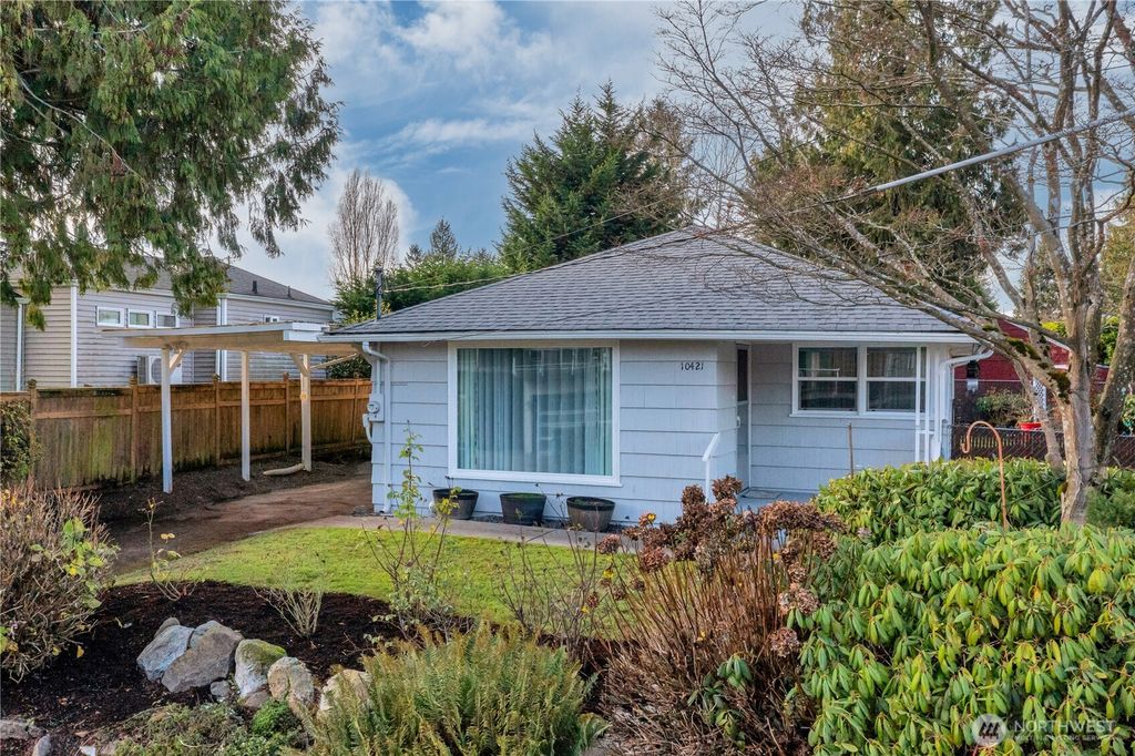 Photo of 10421 2nd Place SW, Seattle, WA 98146 (MLS # 2467488)