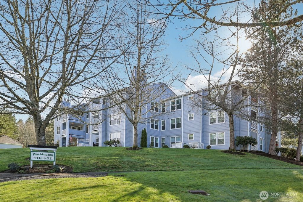 Photo of 4081 224th Lane SE #212, Issaquah, WA 98029 (MLS # 2342646)