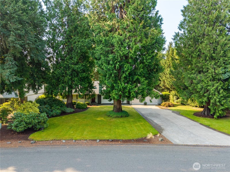 3223 Donnelly Drive SE