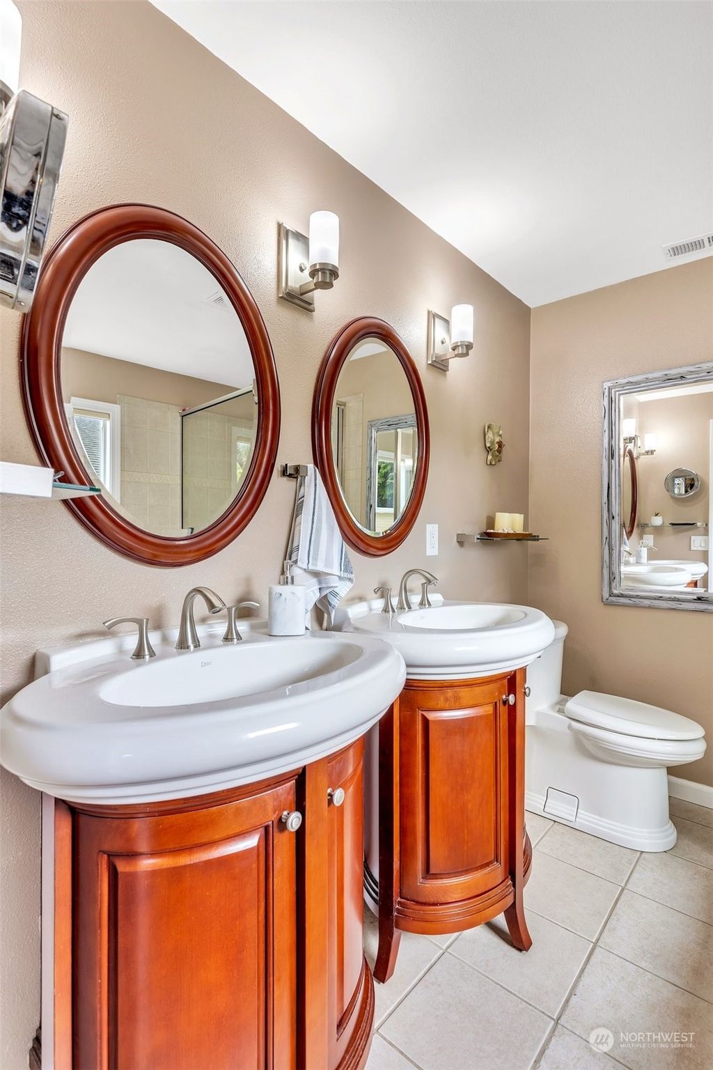listing image 9362355034976230163