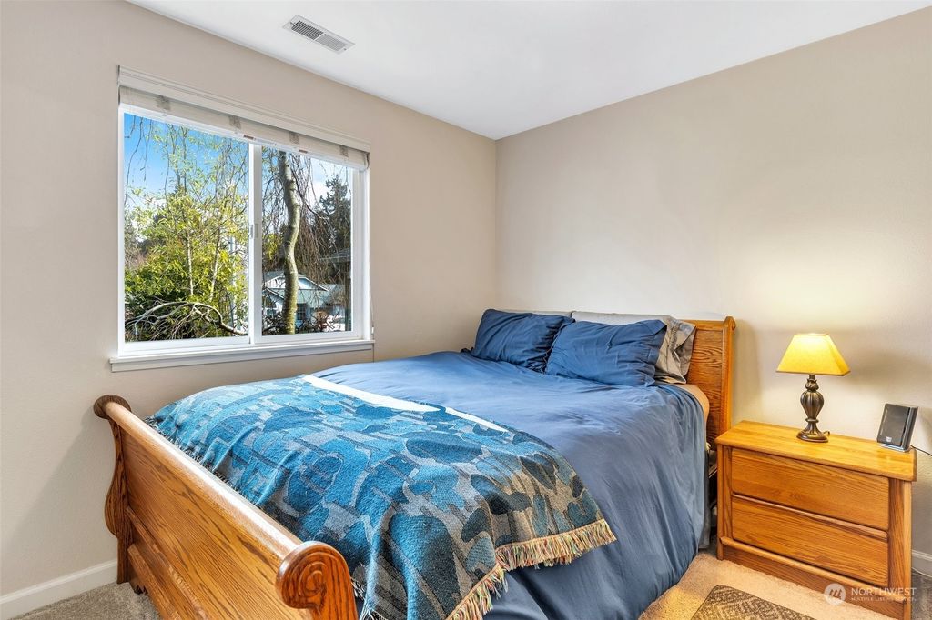 listing image 9368999715945828601