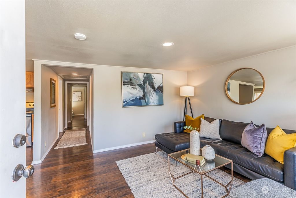 Photo of 10757 18th Avenue SW, Seattle, WA 98146 (MLS # 2136826)