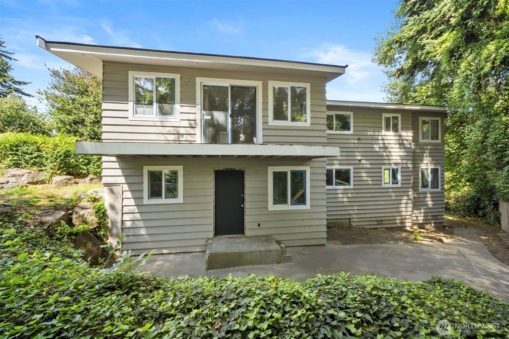 Photo of 9528 9th Avenue NW, Seattle, WA 98117 (MLS # 2422004)