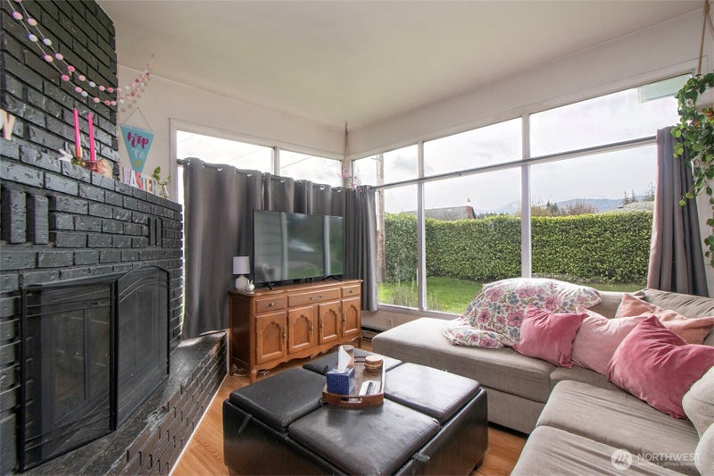 413 E Orcas Avenue