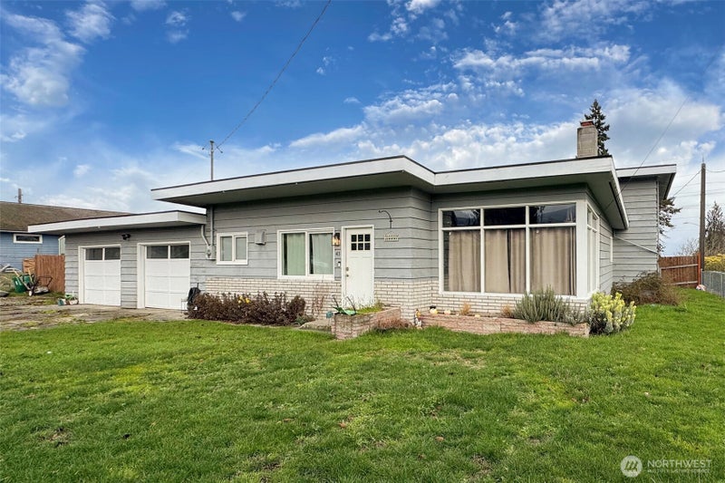 413 E Orcas Avenue