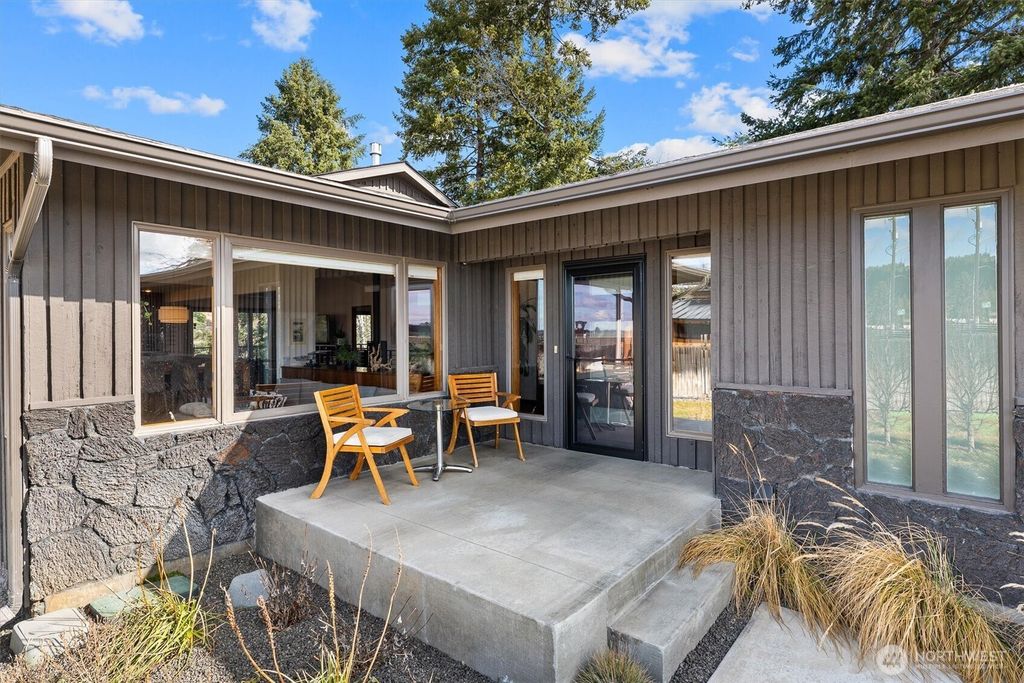 Photo of 7515 E South Riverway Avenue, Spokane Valley, WA 99212 (MLS # 2493939)