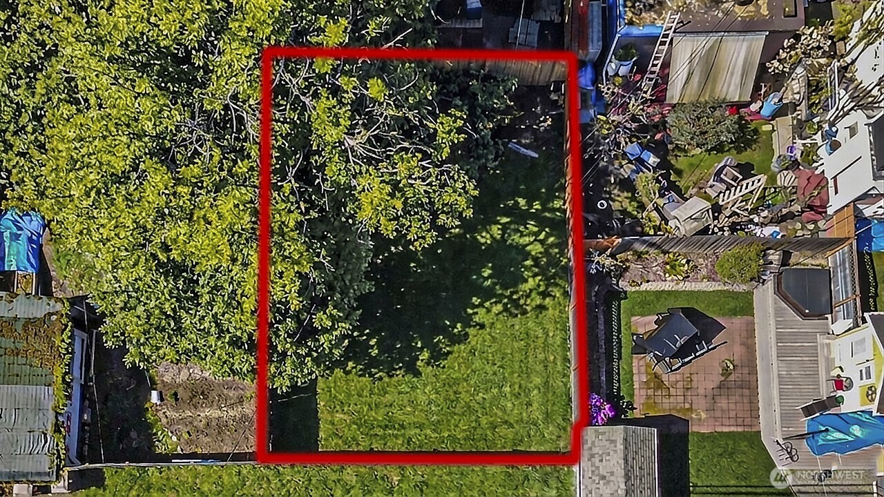 909 S Ainsworth Avenue