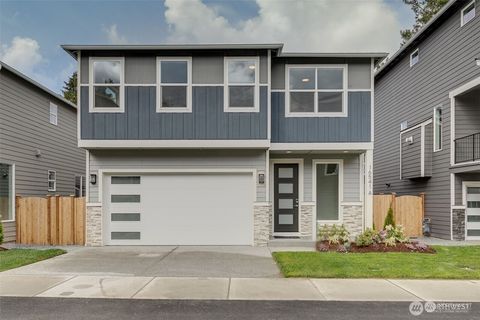Photo of 16541 8th Avenue NE #B, Shoreline, WA 98155 (MLS # 2482880)