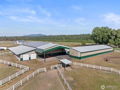 Photo of 24415 N Crescent Road, Chattaroy, WA 99003 (MLS # 2464793)