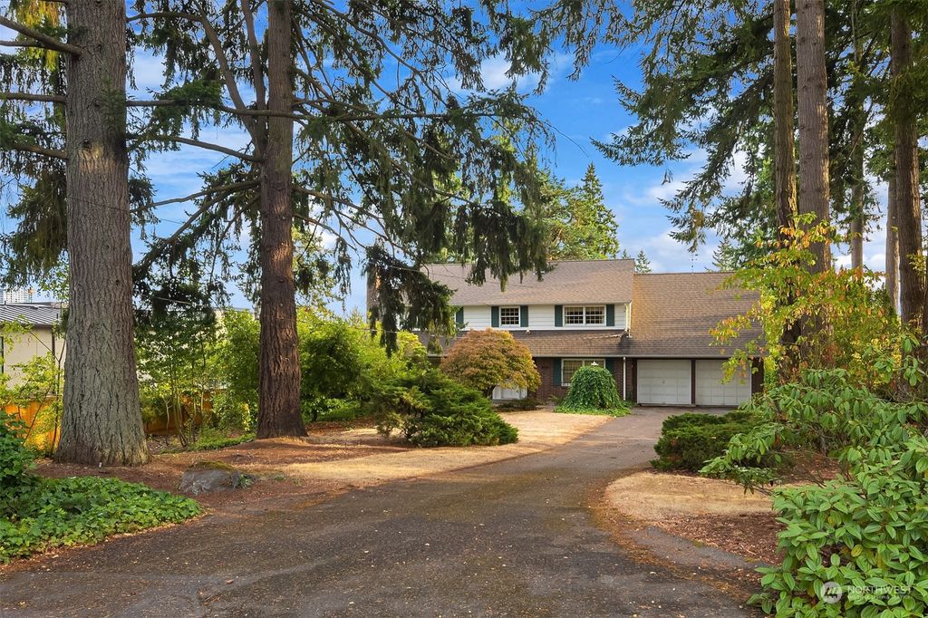 Photo of 9447 NE 14th Street, Clyde Hill, WA 98004 (MLS # 2158316)