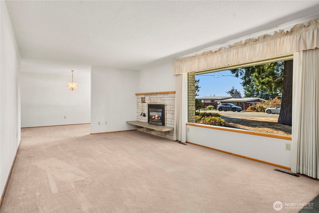 Photo of 2202 8th Avenue, Milton, WA 98354 (MLS # 2431313)