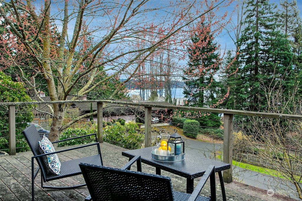 Photo of 4148 Boulevard Place, Mercer Island, WA 98040 (MLS # 2059673)