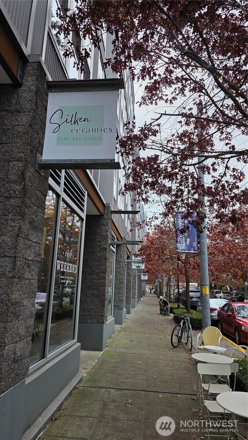 827 Hiawatha Place S 817