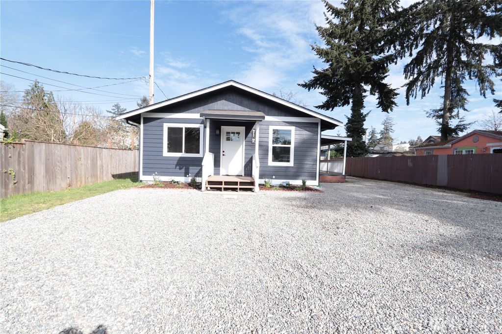 Photo of 8801 SW Custer Road, Lakewood, WA 98499 (MLS # 2502036)