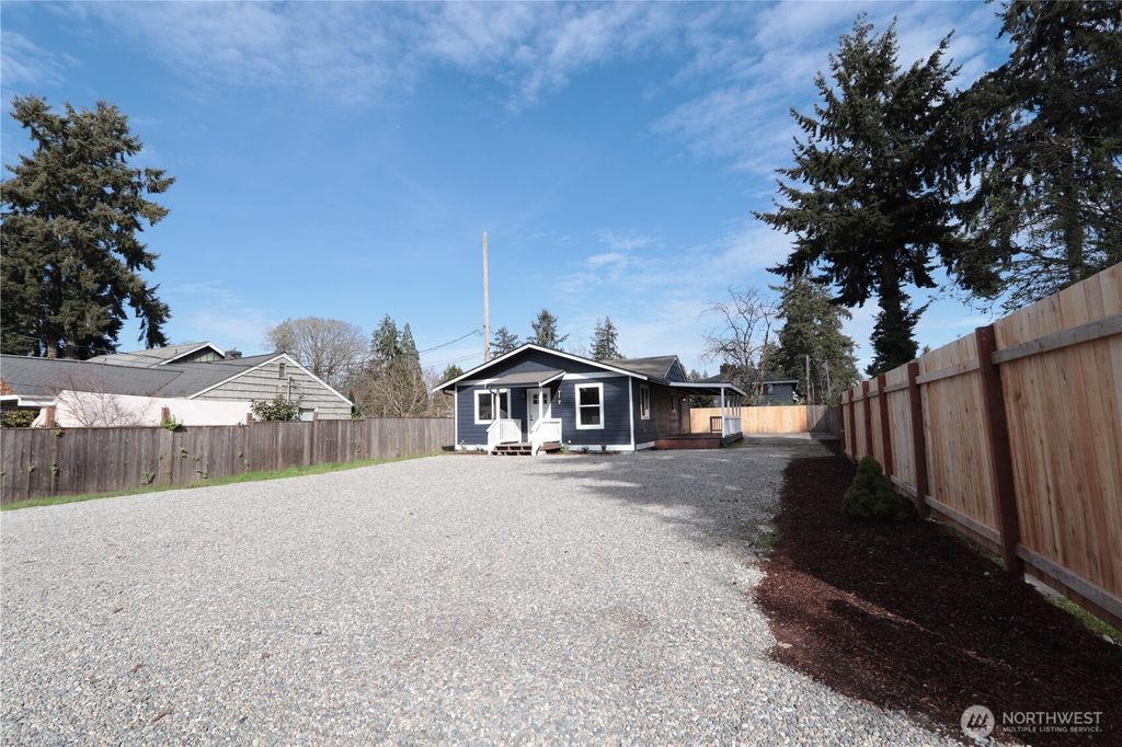 Photo of 8801 SW Custer Road, Lakewood, WA 98499 (MLS # 2502036)