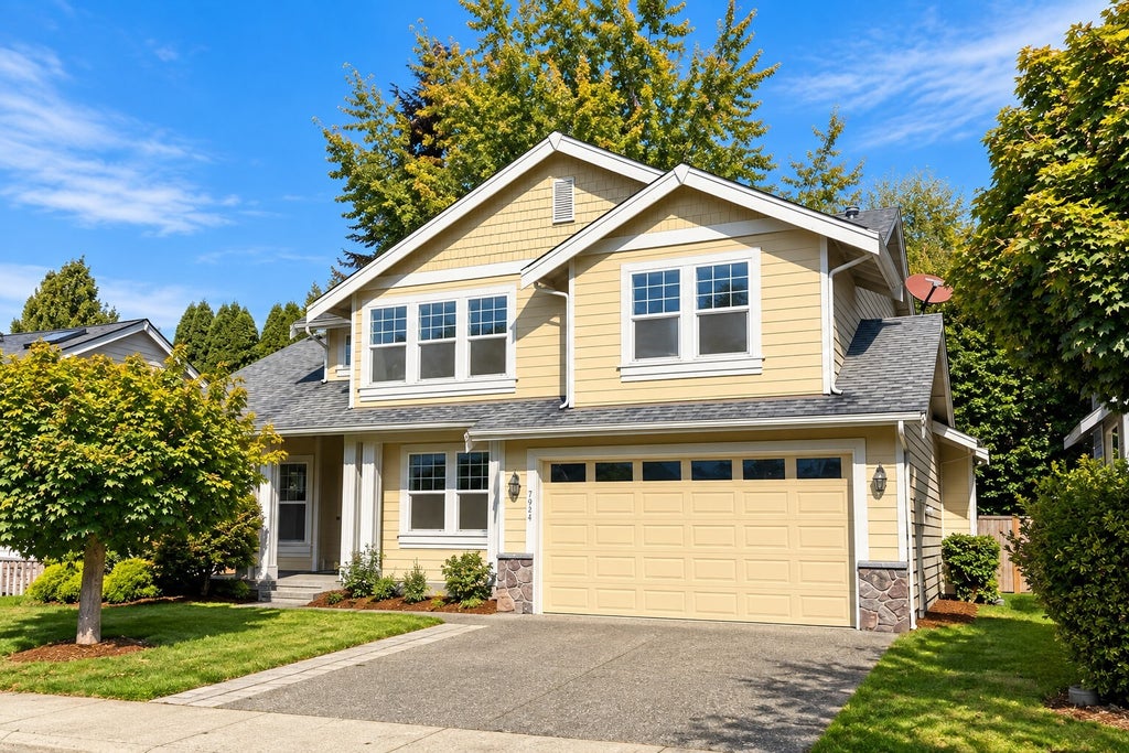 Photo of 7924 NE 184th Street, Kenmore, WA 98028 (MLS # 2598989)