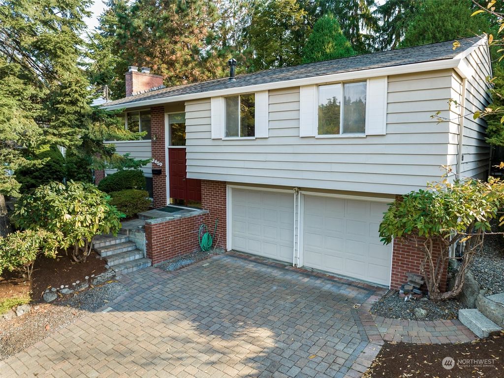 Photo of 3450 79th Avenue SE, Mercer Island, WA 98040 (MLS # 2004861)