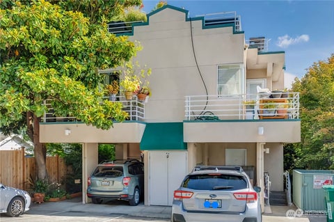 Photo of 3661 Albion Place N #2, Seattle, WA 98103 (MLS # 2583181)