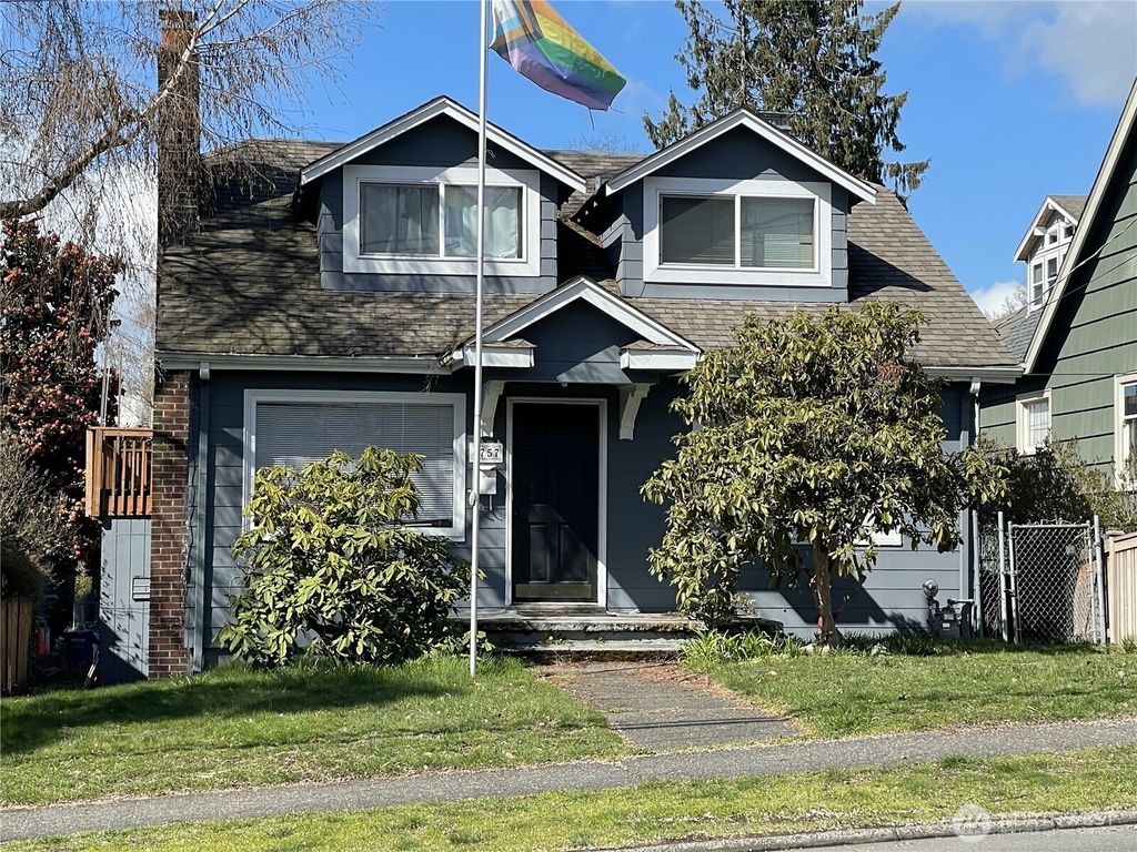 Photo of 4757 35th Avenue NE, Seattle, WA 98115 (MLS # 2456722)