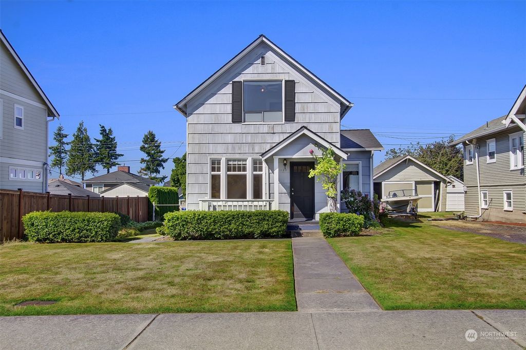 Photo of 1122 Rucker Avenue, Everett, WA 98201 (MLS # 2285851)