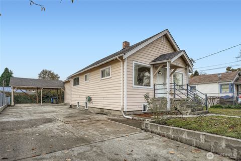 Photo of 8435 46th ave Ave S, Seattle, WA 98118 (MLS # 2454837)