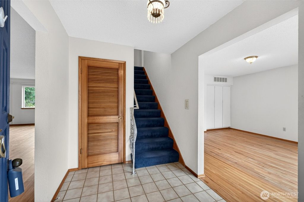 Photo of 1629 S Highland Avenue, Tacoma, WA 98465 (MLS # 2508793)