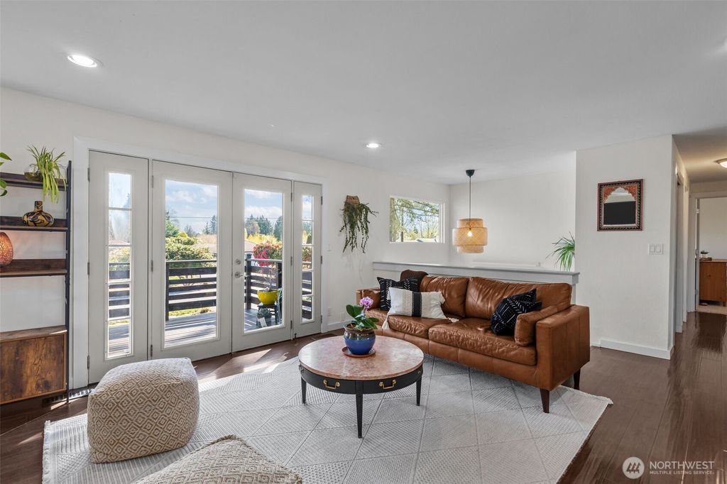 Photo of 215 Hubbard Road, Lynnwood, WA 98036 (MLS # 2506674)