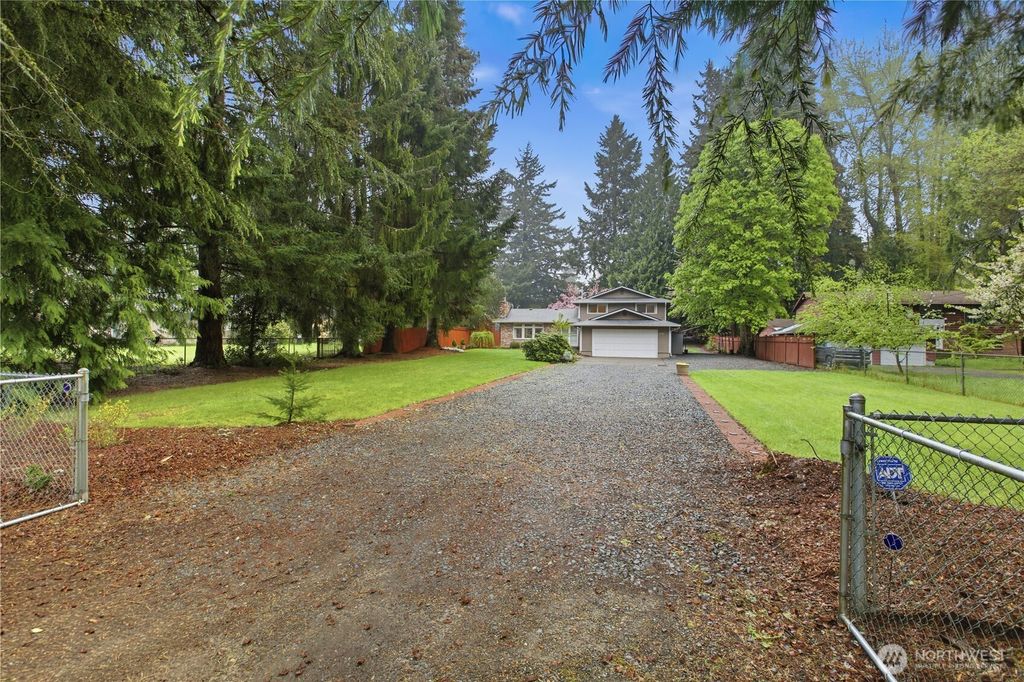 Photo of 14503 110th Avenue E, Puyallup, WA 98374 (MLS # 2509580)