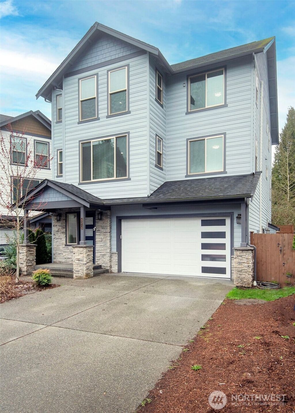 Photo of 4314 137th Place SW, Lynnwood, WA 98087 (MLS # 2496720)