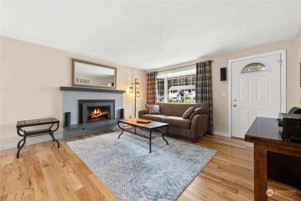 Photo of 1909 192nd Place SW, Lynnwood, WA 98036 (MLS # 1994972)