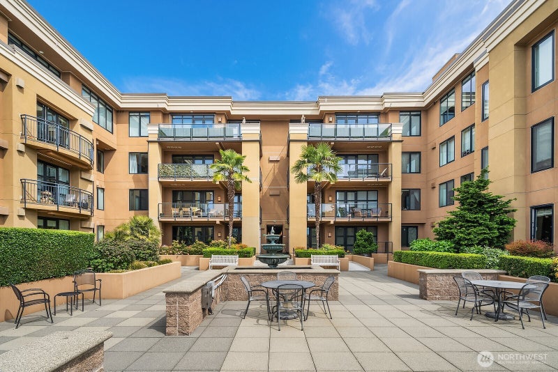 10047 NE Main Street NE 202