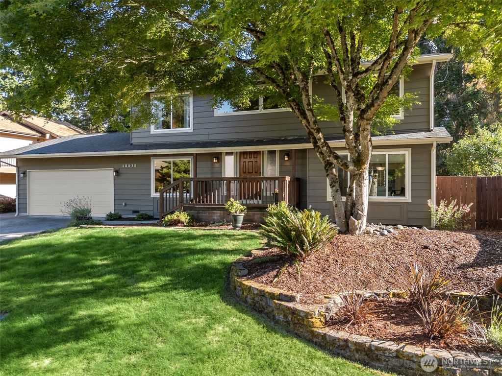 Photo of 12513 SE 213th Street, Kent, WA 98031 (MLS # 2423079)