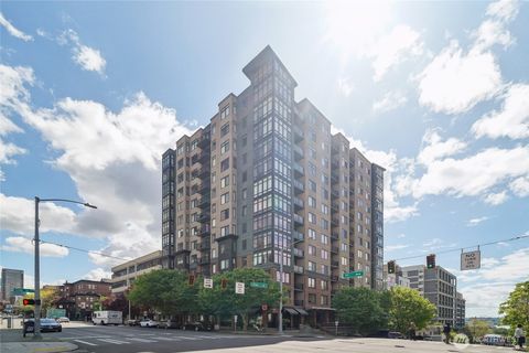 Photo of 2721 1st Avenue #906, Seattle, WA 98121 (MLS # 2518787)