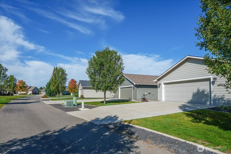 22560 E Wellington Pkwy