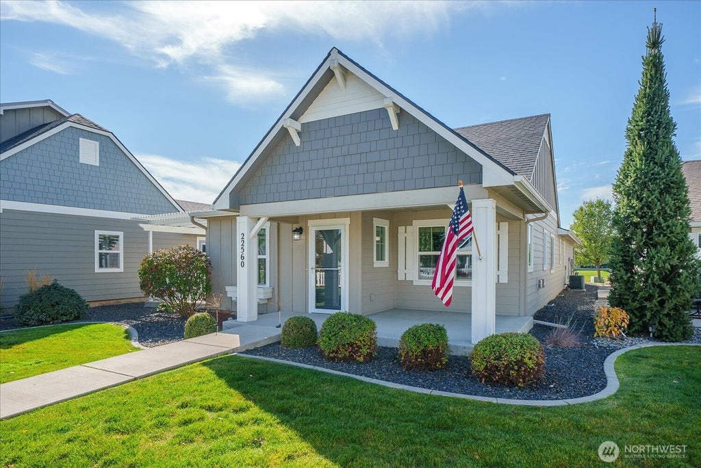Photo of 22560 E Wellington Pkwy PKWY, Liberty Lake, WA 99019 (MLS # 2592167)