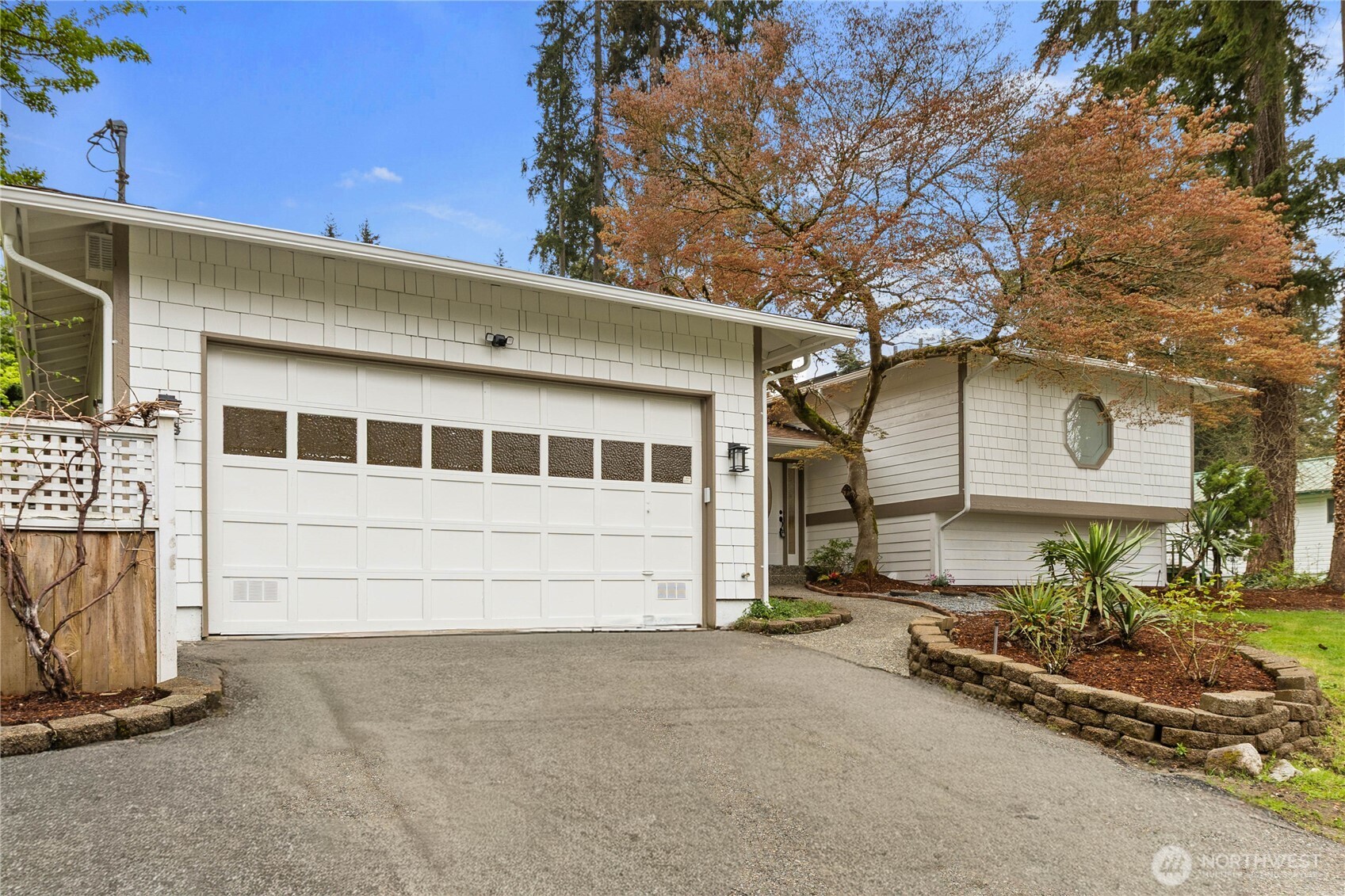 15212 Cascadian Way