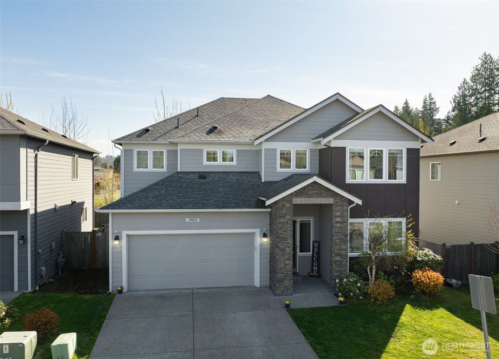 Photo of 10047 56th Avenue NE, Marysville, WA 98270 (MLS # 2347300)