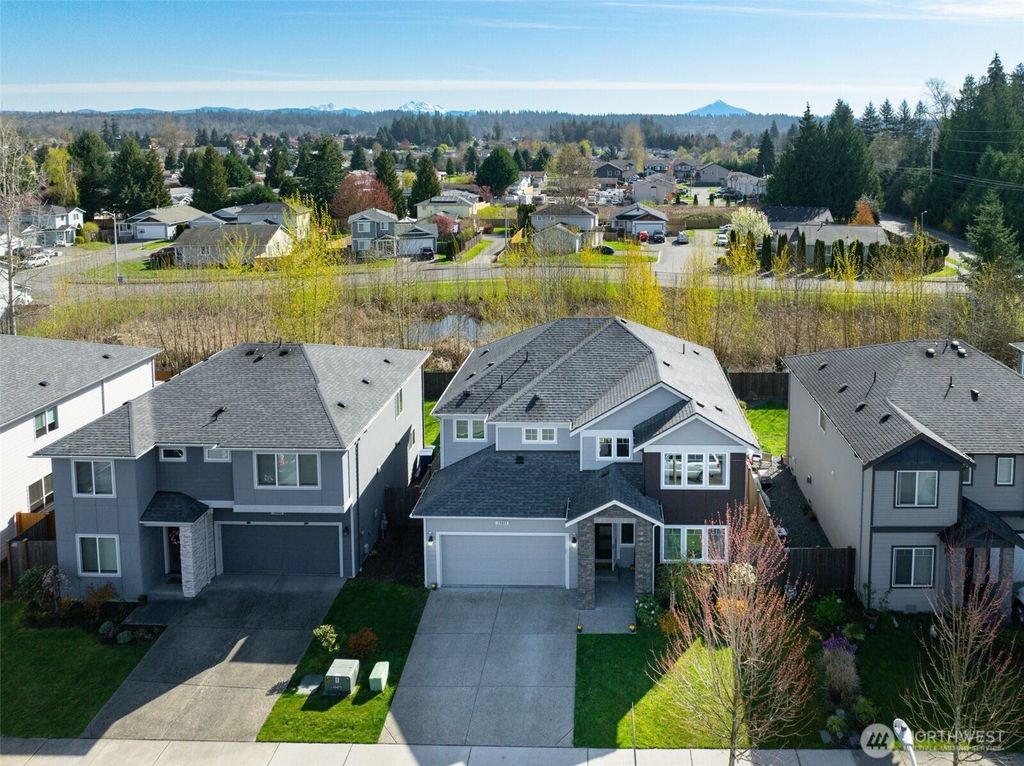Photo of 10047 56th Avenue NE, Marysville, WA 98270 (MLS # 2347300)