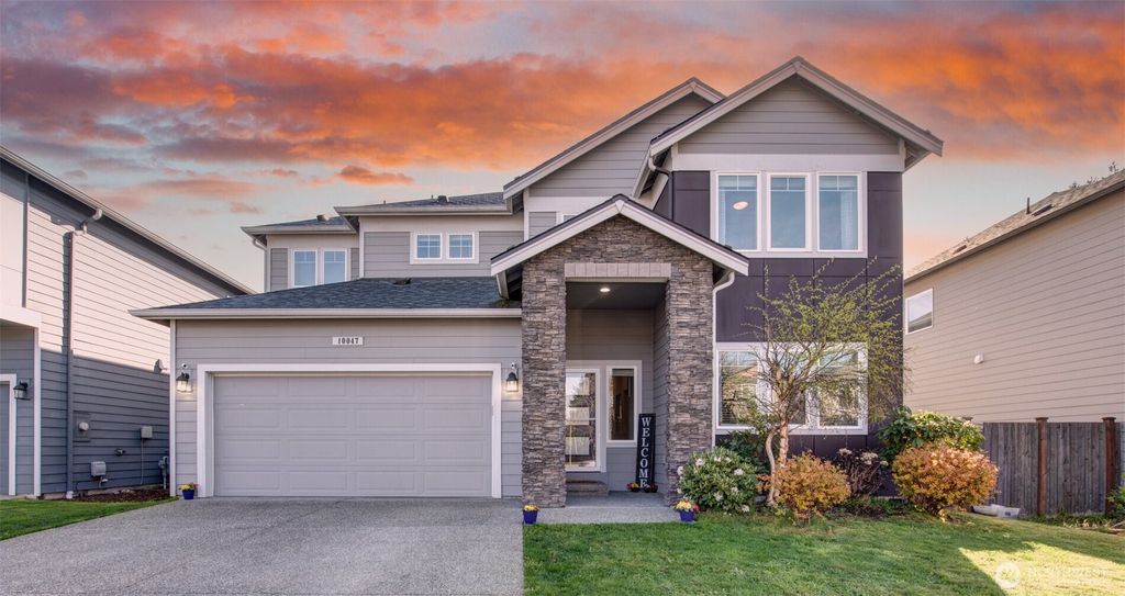 Photo of 10047 56th Avenue NE, Marysville, WA 98270 (MLS # 2347300)