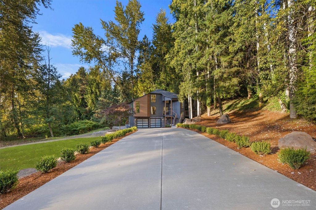 Photo of 14707 149th Avenue NE, Woodinville, WA 98072 (MLS # 2441567)