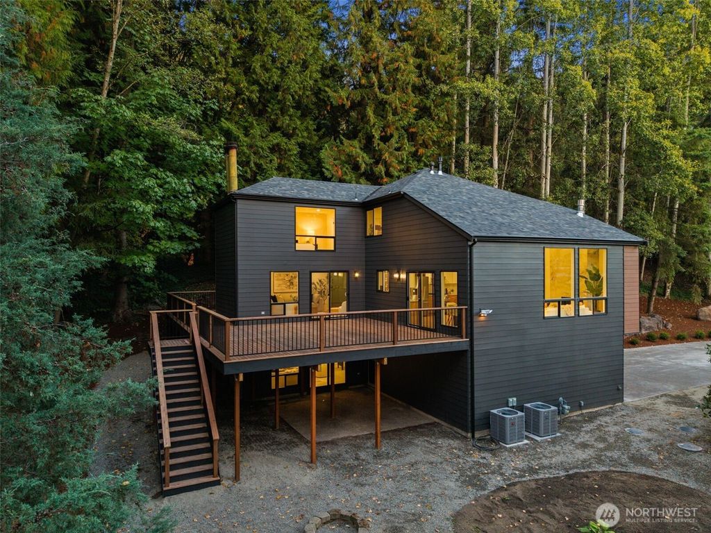 Photo of 14707 149th Avenue NE, Woodinville, WA 98072 (MLS # 2441567)
