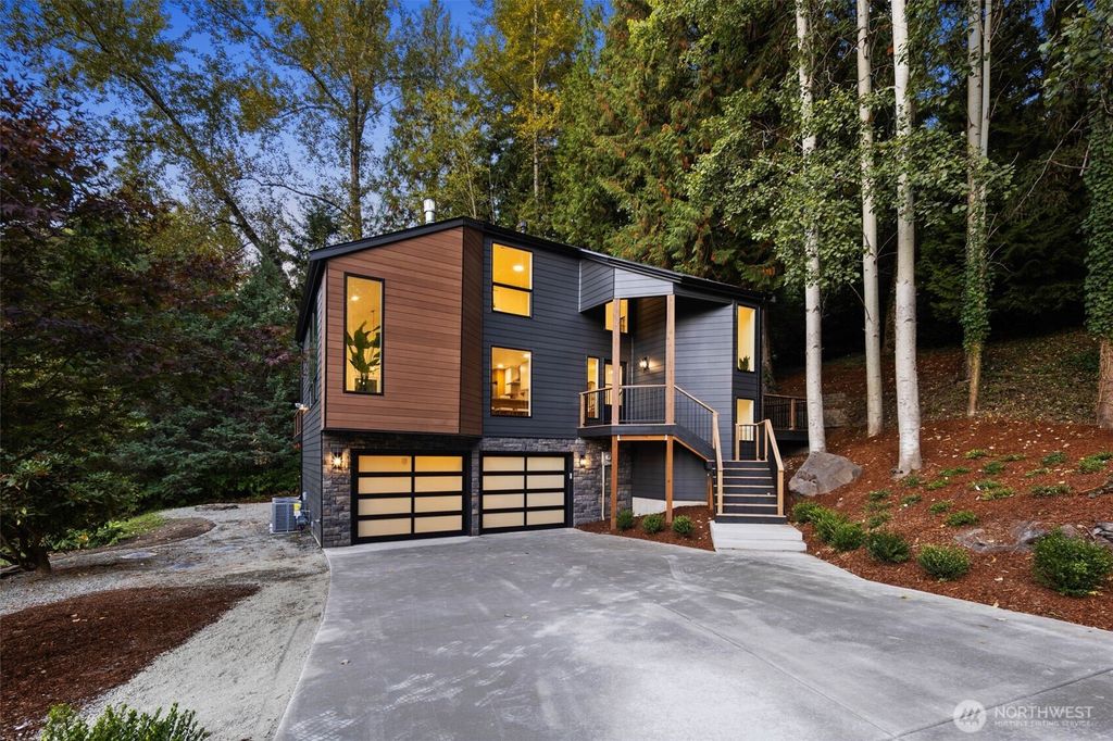 Photo of 14707 149th Avenue NE, Woodinville, WA 98072 (MLS # 2441567)